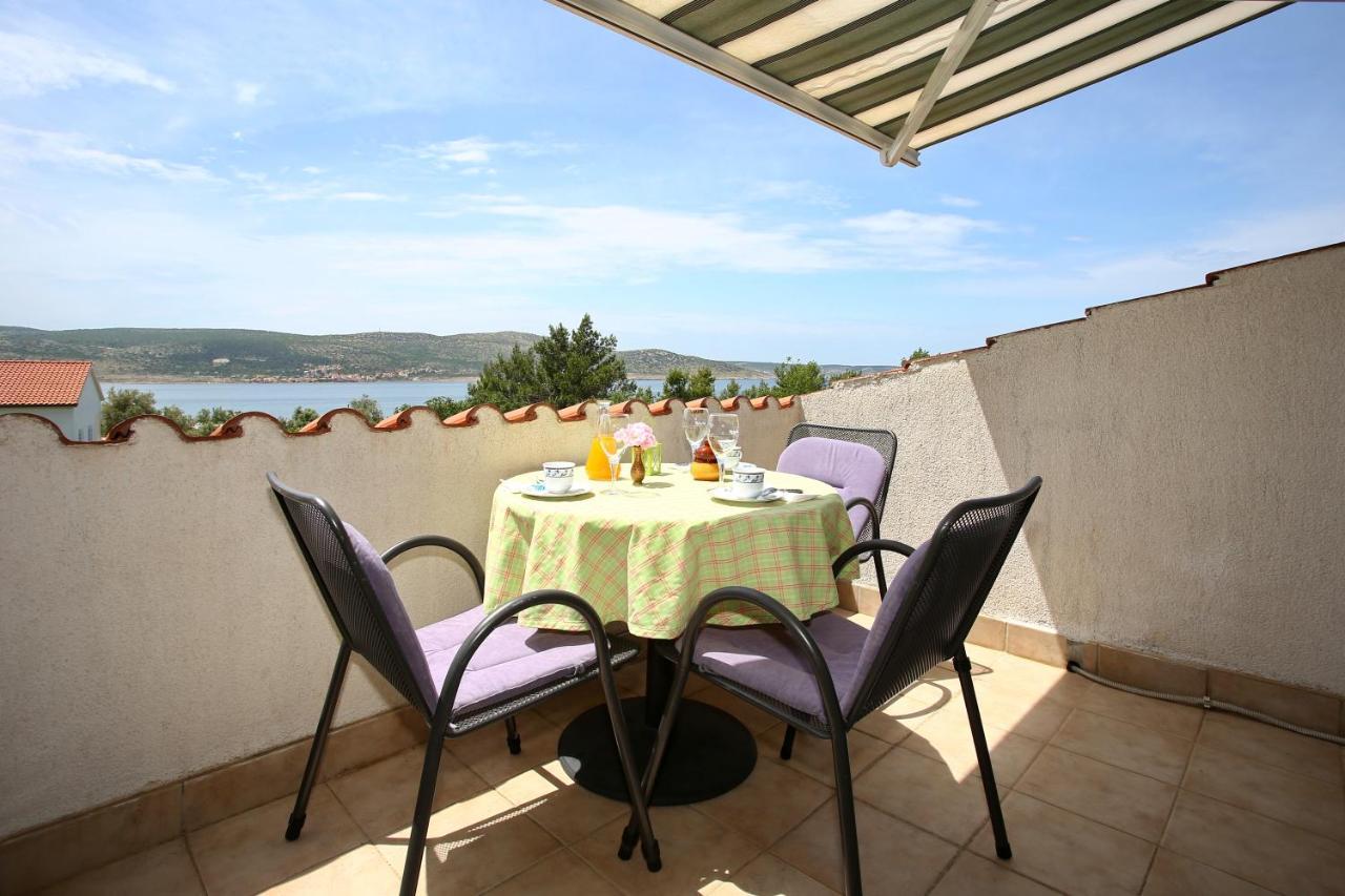 Apartments Vila Ana Seline Buitenkant foto